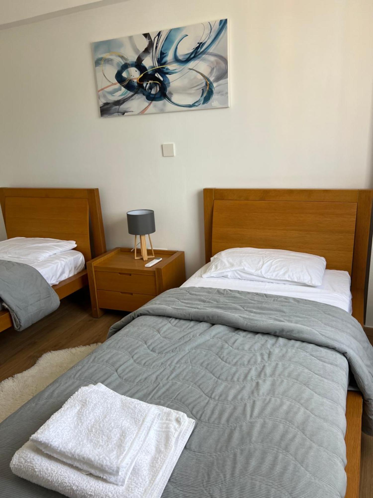 Iris Village Grand Apartment Paphos Buitenkant foto